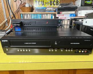 Sanyo DVD Recorder / VCR Combo