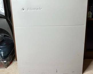 Blueair 402 Air Purifier