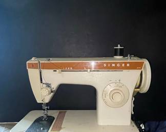 Singer Vtg Sewing Machine