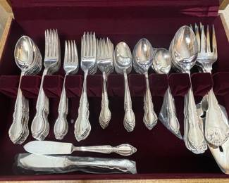 Wm. Rogers Mfg. Co. Silver Plated Flatware Set