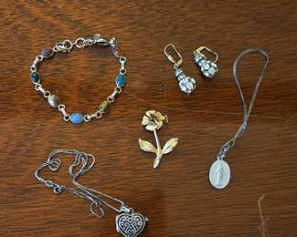 Assorted Vintage Jewelry