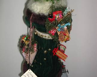 Lasting Endearments Father Christmas designed by Lynn West 1985 back view