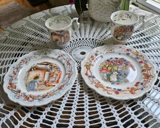 Brambley Hedge Winter and Autumn Bone China Tea mug and Plate