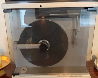 Rare Mitsubishi LT-640 vertical linear tracking turntable