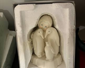 Snow Babies figurine