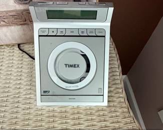 Timex TT CD Clock Radio with MP Input and Nature Sounds