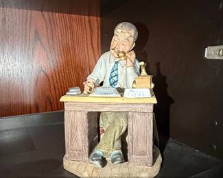 Arnart Porcelain Art Sculptures CPA Figurine