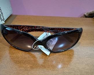 Womens Fashion Sunglasses with Tortoiseshell Pattern