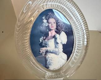 Mikasa Polished Portraits Oval Glass Picture Frame