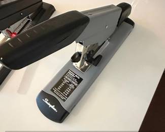 Swingline Heavy Duty Stapler, Sheet Capacity