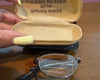 Folding Glasses