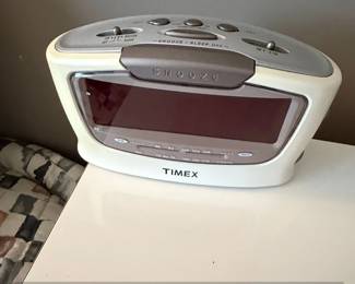Timex TW Jumbo Digital Display Alarm Clock Radio