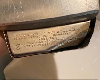 Vintage General Electric Spicy Steam  Dry Iron fourth image