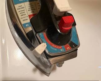 Vintage General Electric Spicy Steam  Dry Iron second image
