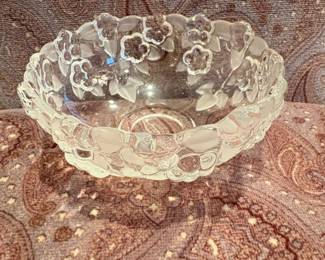 Mikasa Carmen Crystal Bowl with Floral Motif