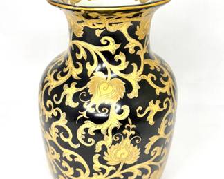 Vintage Porcelain Chinese Vase