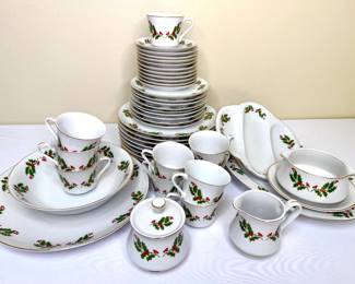 Christmas Holly Fine Porcelain Dish Set Made in Japan