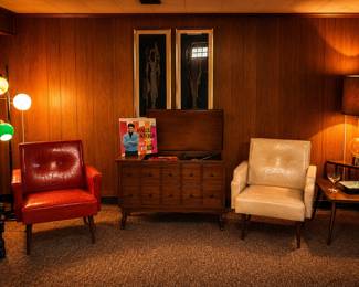 Mid Century Modern Furnishings & Decor