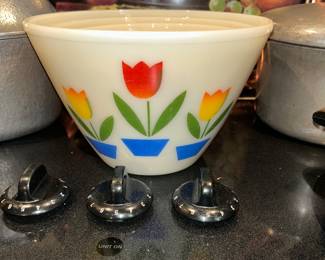 Set of Tulip Pattern Fire King