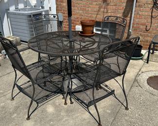 Patio table, chairs and umbrella (umbrella not photographed)