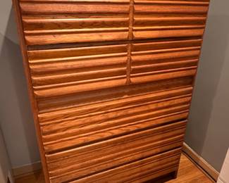 Matching chest of drawers