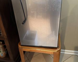 Small refrigerator