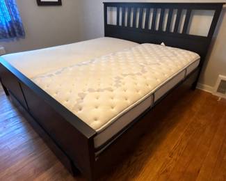 Split king mattress & box  with frame