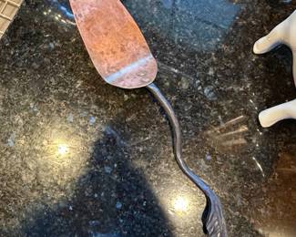 Vintage Leaf Handle Pie Server