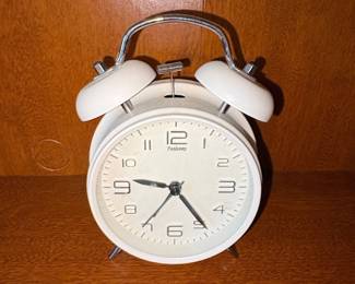 Peakeep Twin Bell Alarm Clock