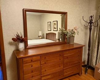 Thomasville Impressions Solid Wood Dresser with Mirror