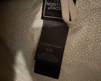 The North Face Womens Resolve Jacket third image