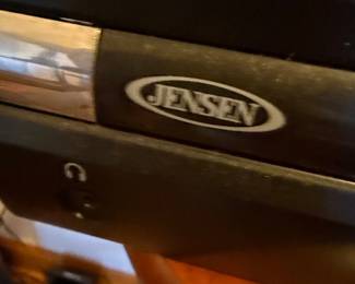 Jensen Portable Cassette Player or Radio second image