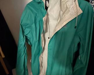 The North Face Womens Resolve Jacket