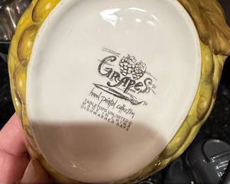 Tabletops Unlimited Hand Painted Collection Grapes Dish Set second image