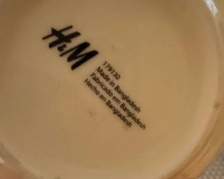 HM Swirl Pattern Ceramic Plate second image