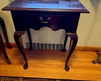 Ethan Allen Georgian Court Queen Anne Style Cherry Side Table