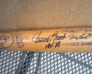 HOF Johnny Bench autographed Louisville slugger store model bat