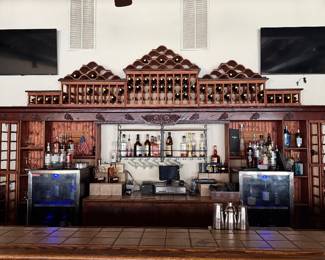 Bar fixtures/supplies