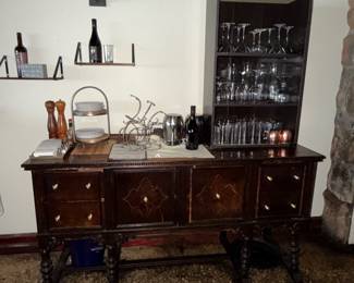 Vanity/cabinetry
