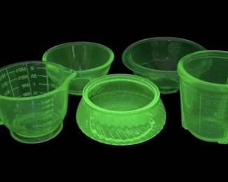 Uranium Glass Measuring Cups Bowls