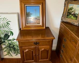 Ethan Allen Heirloom Maple Nightstand