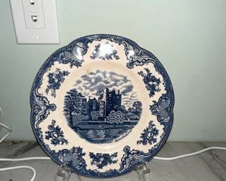 Johnson Brothers Old Britain Castles Blue Willow Plate