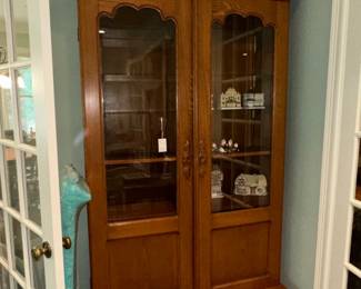 Ethan Allen Legacy French Country China Cabinet