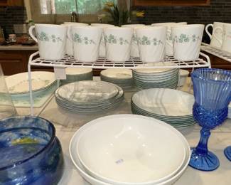 Corelle Callaway Ivy Dinnerware Set B