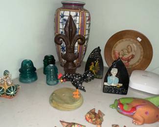Assorted Decorative Lot Vase, Frogs, Glass Insulators