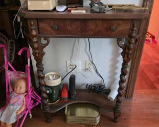 Davis-Birely Table Company barley twist table