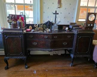 Gorgeous antique claw foot buffet. 