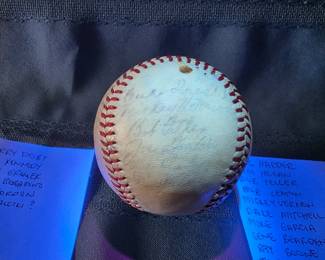 ONE BASEBALL AVAILABLE, not multiple baseballs.Team Autographed, Cleveland Indians major league Baseball Between years 1948 to 1950. Based on the names we can read.
