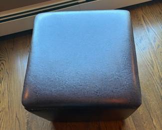 Storage ottoman