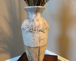 Decorative vase and sea grass